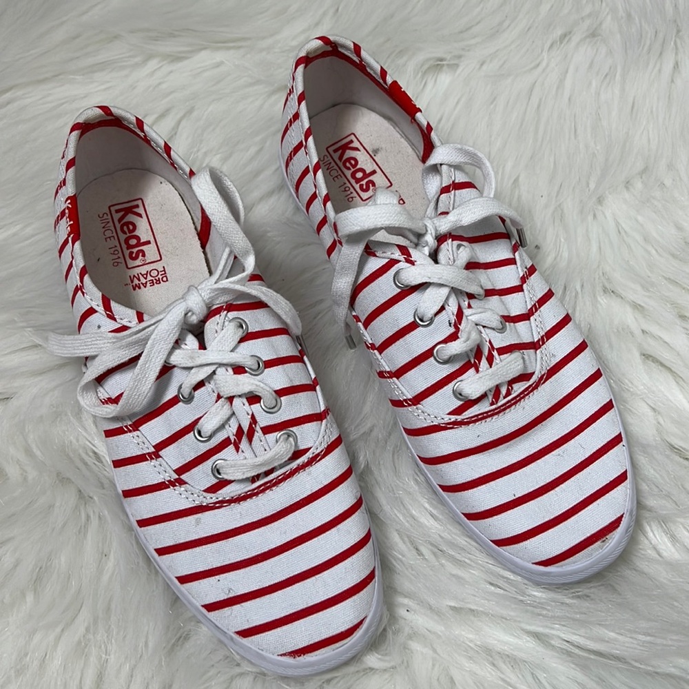 White keds with red stripes sz 6.5
